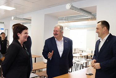 В Акбулаке открыли школу